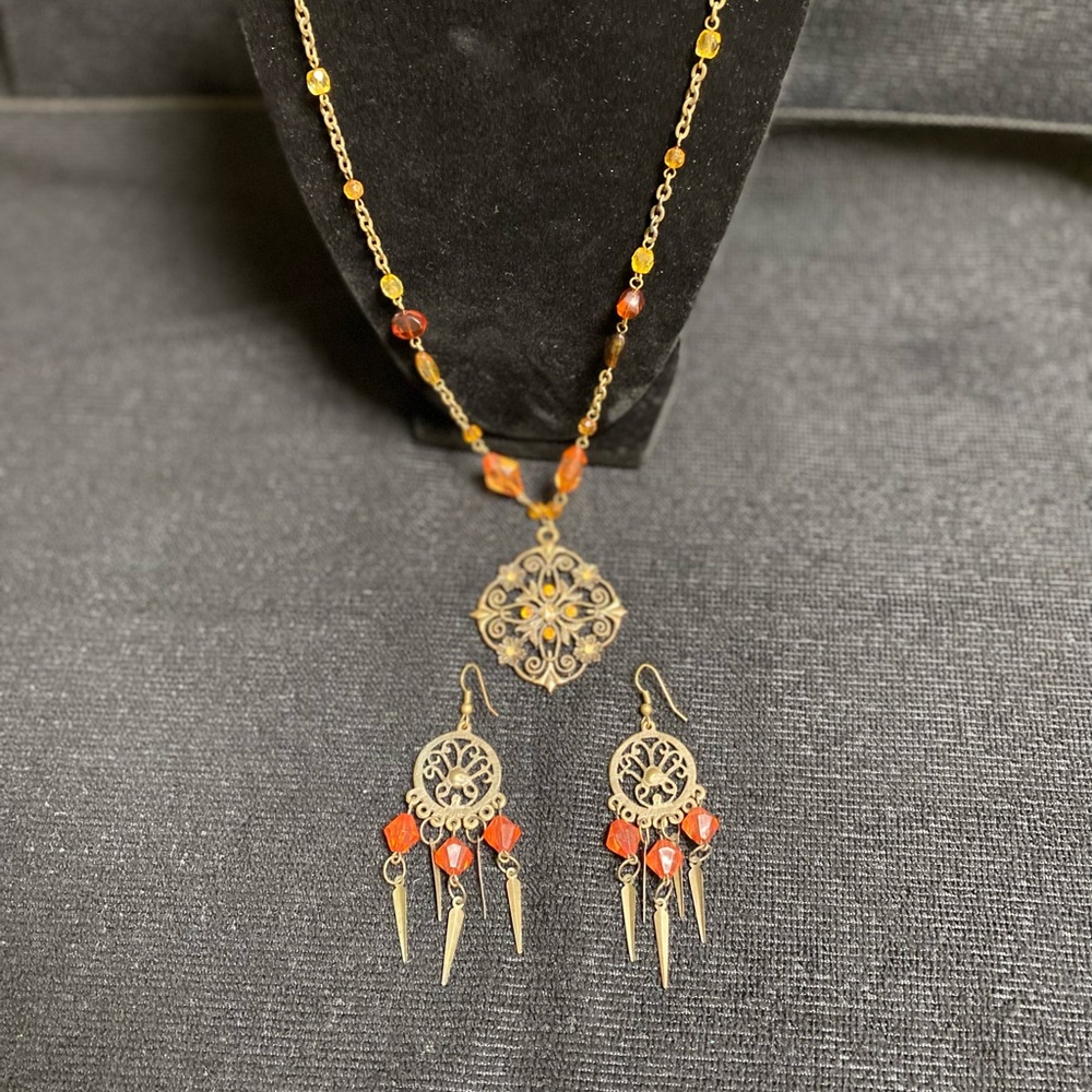 NECKLACE/EARRING SET